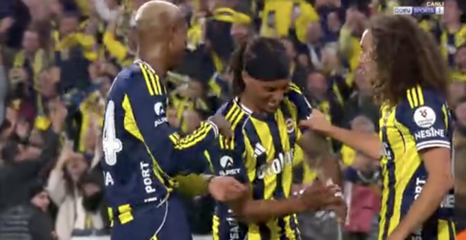 FENERBAHÇE BEŞİKTAŞ KARŞISINDA 1-0 öne geçti