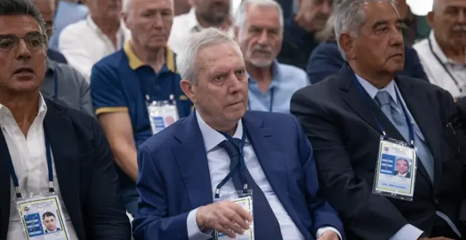 AZİZ YILDIRIM FENERBAHÇE BAŞKANI SEÇİLDİ