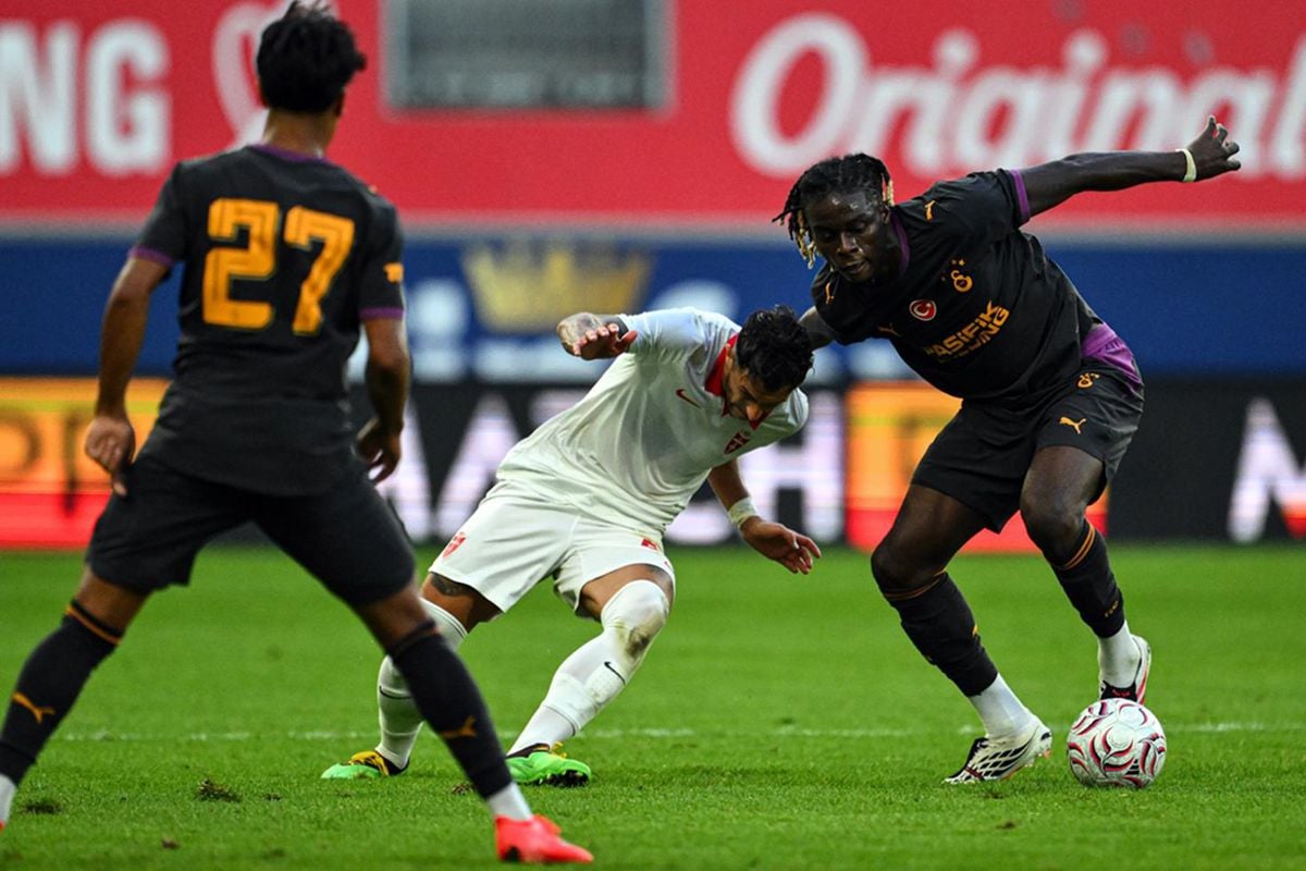 GALATASARAY MONZA KARŞISINDA 2-0 MAĞLUP OLDU